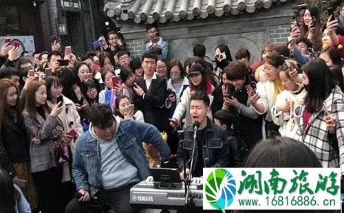 抖音连音社唱歌的景点在哪里 抖音连音社在哪里 抖音连音社唱歌的景点在哪里 抖音连音社在哪里