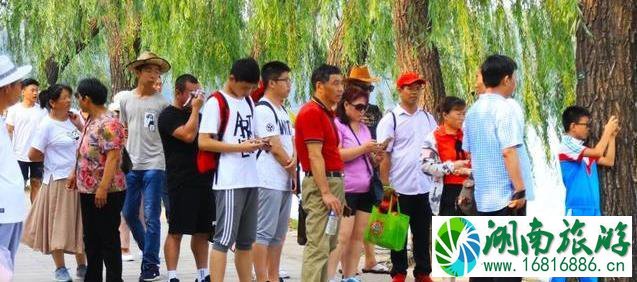 老人可以凭借身份证享受景区优惠门票吗 老人可以凭借身份证享受景区优惠门票吗