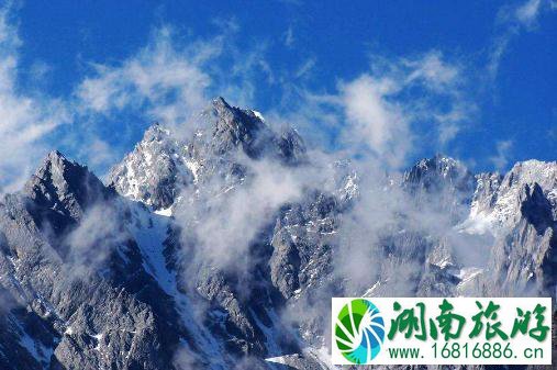 7月玉龙雪山还有雪吗 玉龙雪山七月份适合去吗 7月玉龙雪山还有雪吗 玉龙雪山七月份适合去吗