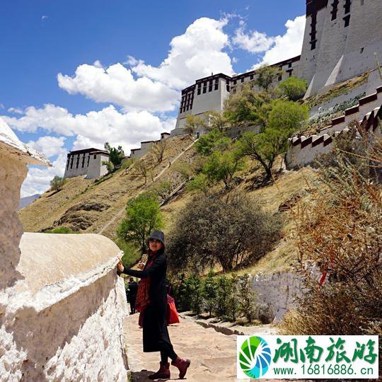 布达拉宫和大昭寺区别 布达拉宫和大昭寺多远 布达拉宫和大昭寺区别 布达拉宫和大昭寺多远