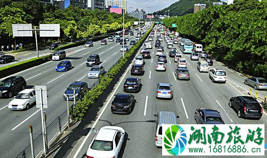 2022深圳道路临时停车新规定是怎么样的 2022深圳道路临时停车新规定是怎么样的
