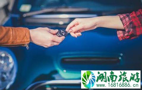 在国外租车时怎么验车 在国外租车要注意什么 在国外租车时怎么验车 在国外租车要注意什么