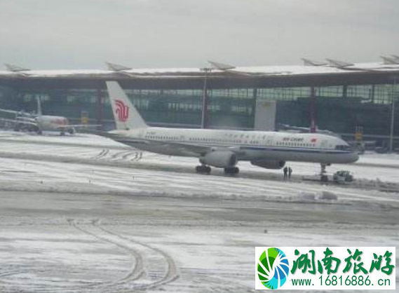 机场下雪会不会取消航班 下雪天飞机能飞吗 机场下雪会不会取消航班 下雪天飞机能飞吗