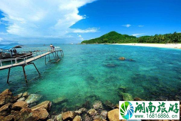 蜈支洲岛在哪里 蜈支洲岛有什么好玩的水上运动 蜈支洲岛在哪里 蜈支洲岛有什么好玩的水上运动