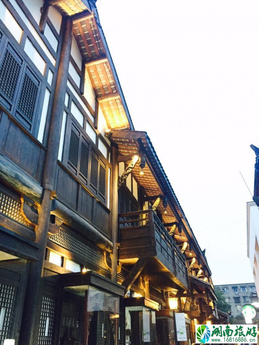 大学毕业去四川旅游有哪些好玩的地方 大学毕业去四川旅游有哪些好玩的地方
