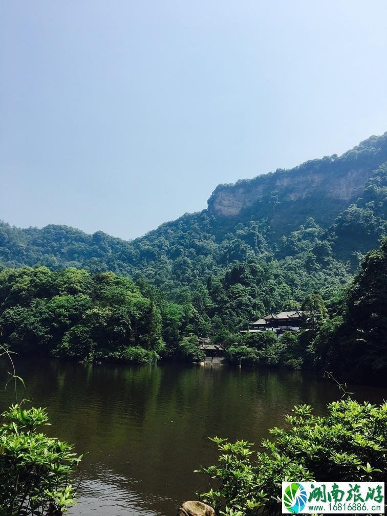 大学毕业去四川旅游有哪些好玩的地方 大学毕业去四川旅游有哪些好玩的地方